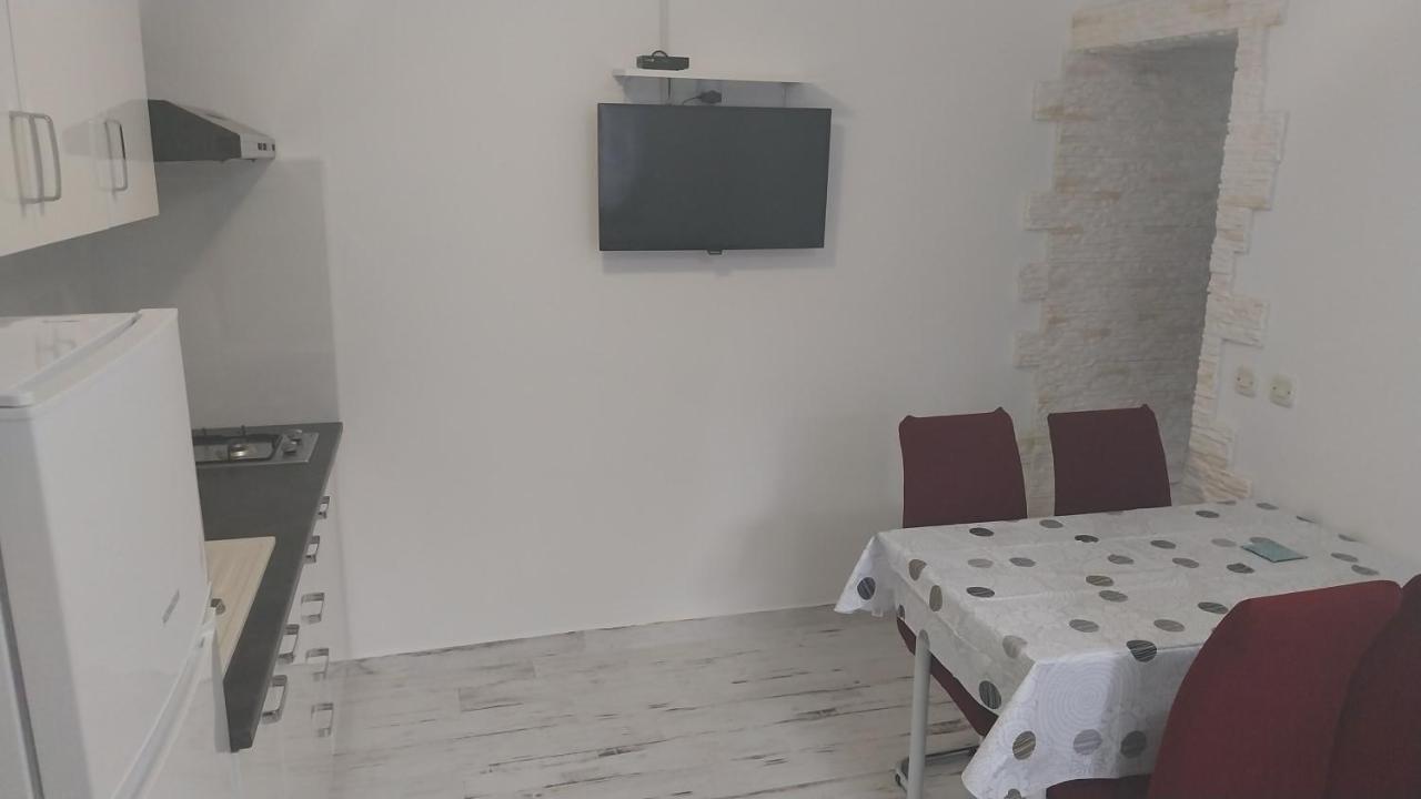 Jan 2 Appartement Pula Buitenkant foto